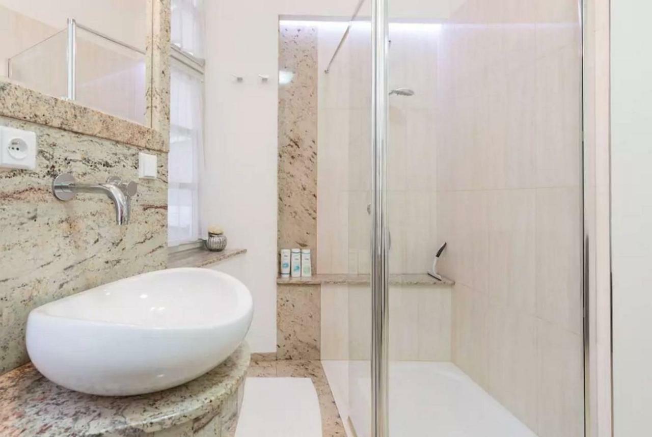 Quiet Apartment In The Heart Of Old Town Centre ปราก ภายนอก รูปภาพ